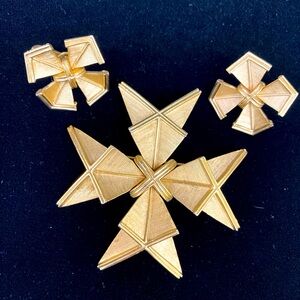Vintage TRIFARI Set Maltese Cross Brooch Gold Tone Textured & Earr Clip On